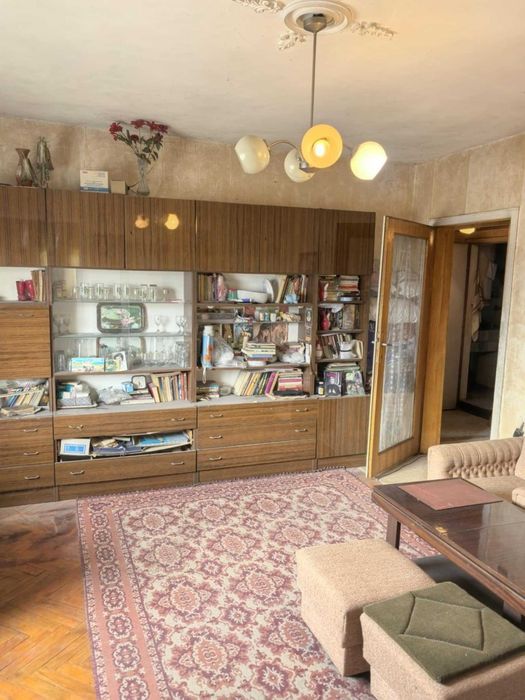 Продава се Двустаен апартамент в Плевен, Идеален център - 67 кв.м за 1568 €/кв.м - Снимка #1