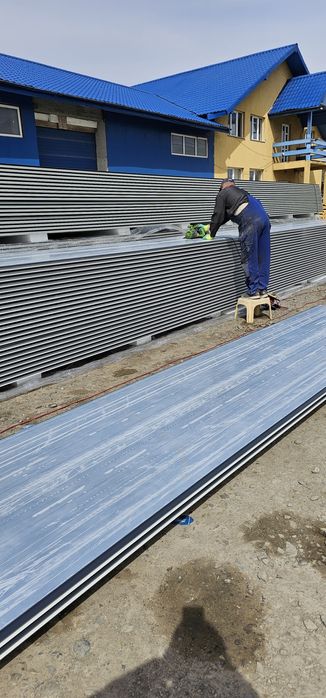 Vând Panouri sandwich Noi!