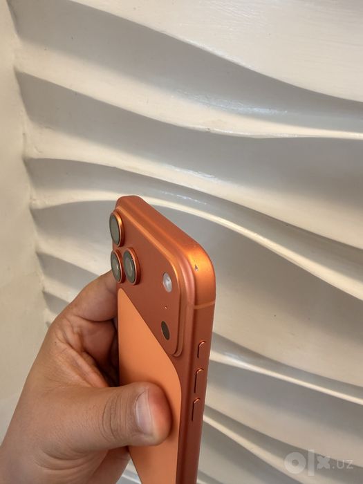 Iphone 17pro max Orange