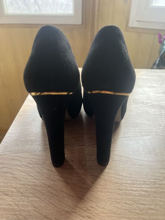 Туфли  черные замшевые
