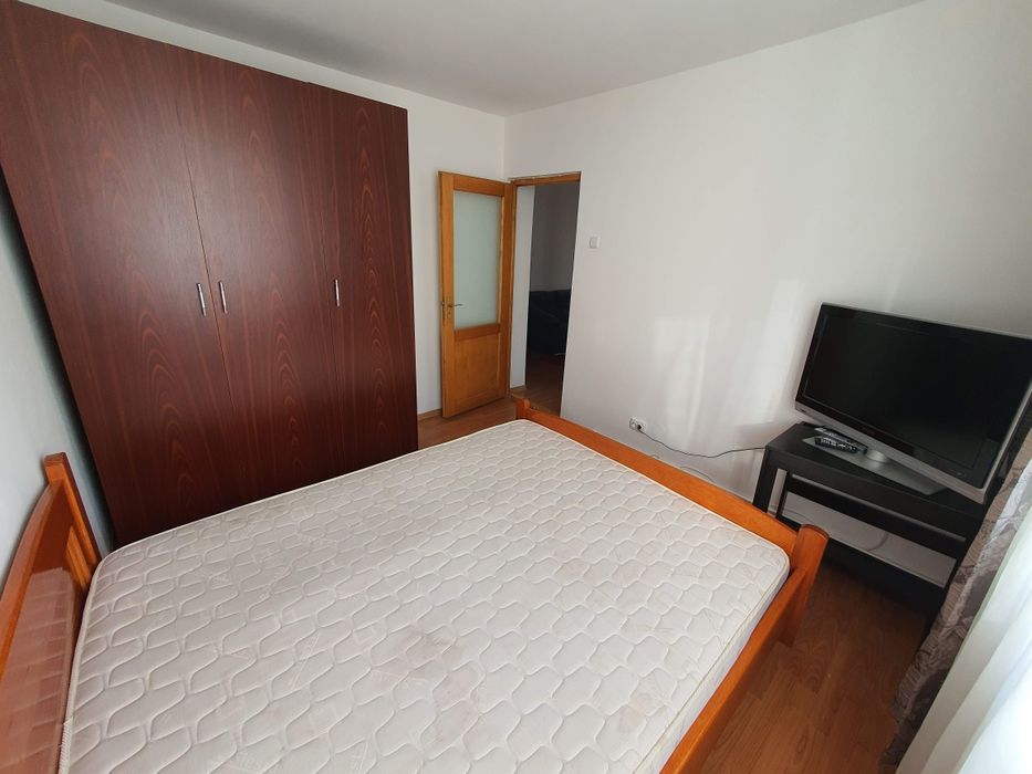 Vand apartament 2 camere Shopping City