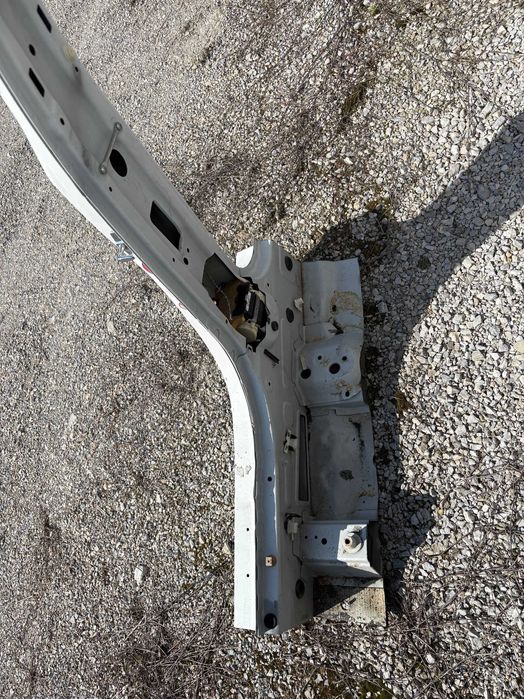 Дясна колонка БМВ Ф20 BMW F20 Дясна Б колона БМВ Ф20 Десен праг