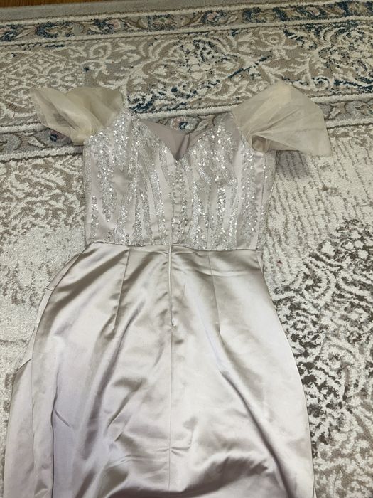 Платье вечернее