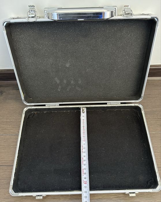 Vand pedal case / hard case pentru efecte chitara / bass