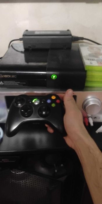 Продавам Xbox 360