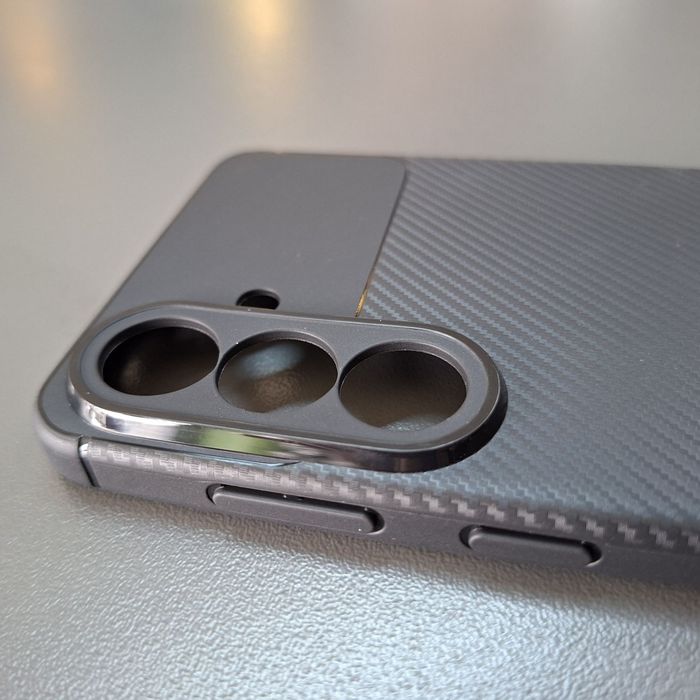 Силиконов гръб карбон за Samsung S26 Plus  кейс със защита на камерата