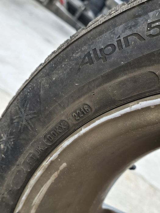 4 Броя 195/60/16 Michelin 2x7mm 2x6mm