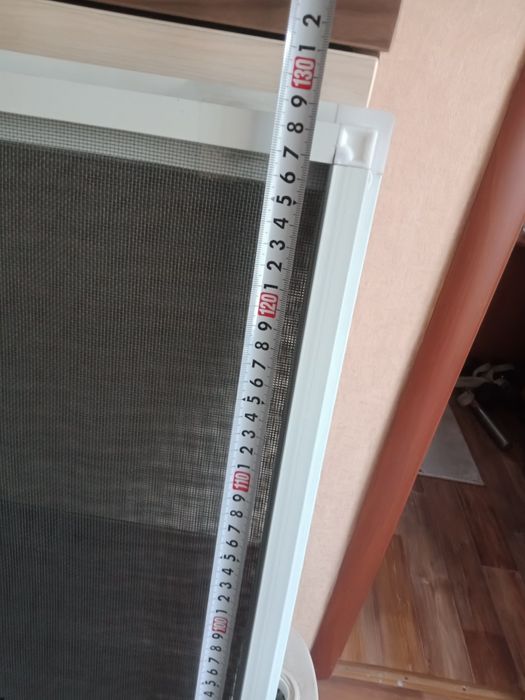 Продам москитную сетку три штуки