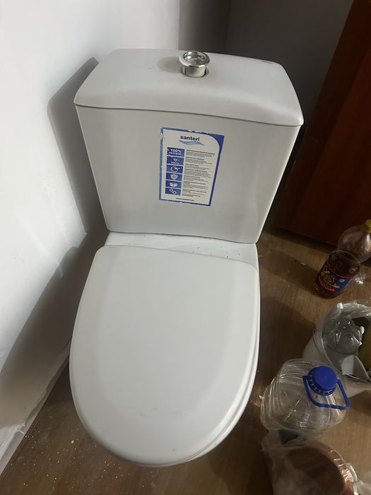 Унитаз в хорошем состояний