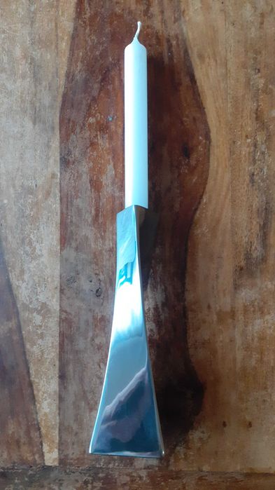 метален свещник антикварен, дизайнерски, стабилен масивен хром