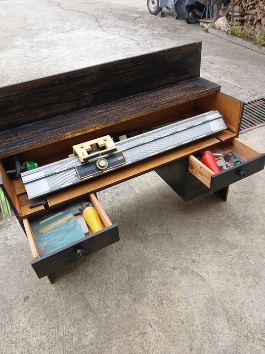 Плетачна двобърдова машина