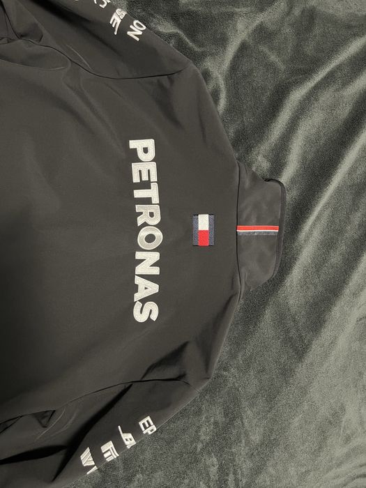 Mercedes AMG F1 Team Petronas Softshell ЯКЕ L