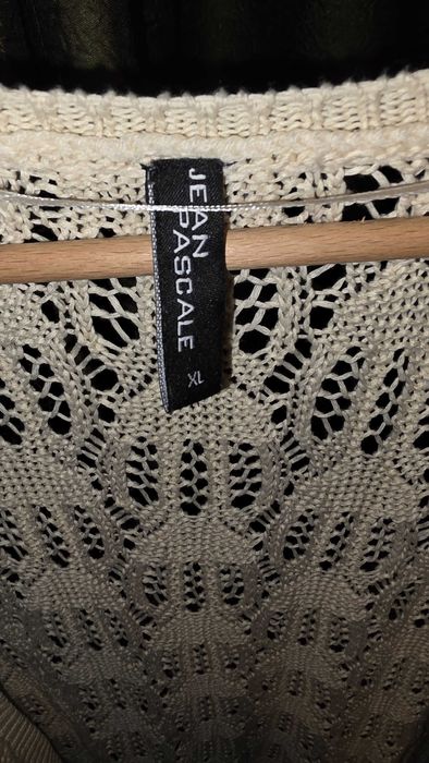 Cardigan ajurat bej Jean Pascale, mărime XL, model lejer croșetat