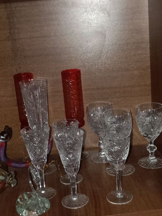 Продам хрустальные фужеры.