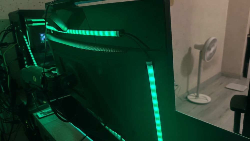 Монитор Gigabyte