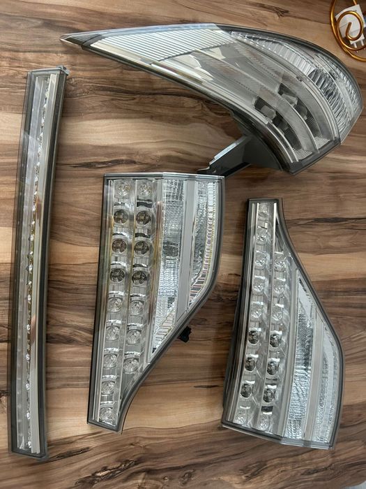 Эстима машинасына арналған артқы фар