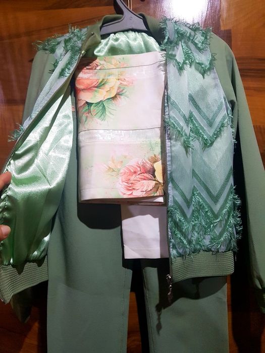 Фирменный Кастюм Тройка "BADI"