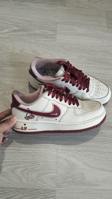 Продам кроссовки Nike Air Force