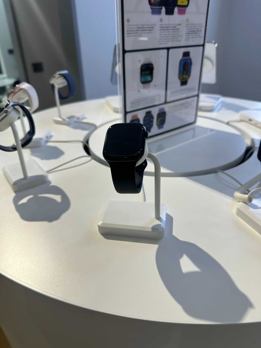 Apple iWatch 10 Series 46 mm Jet Black , Silver