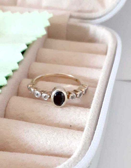Inel cu spinel natural si topaz