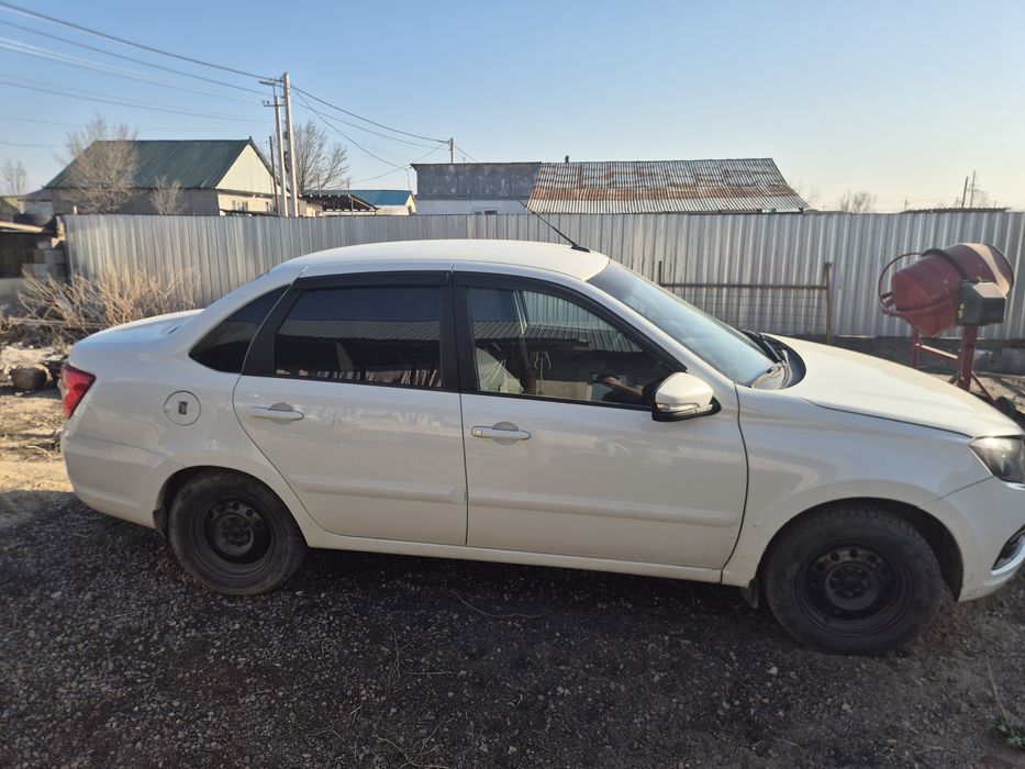 Продам машину granta fl