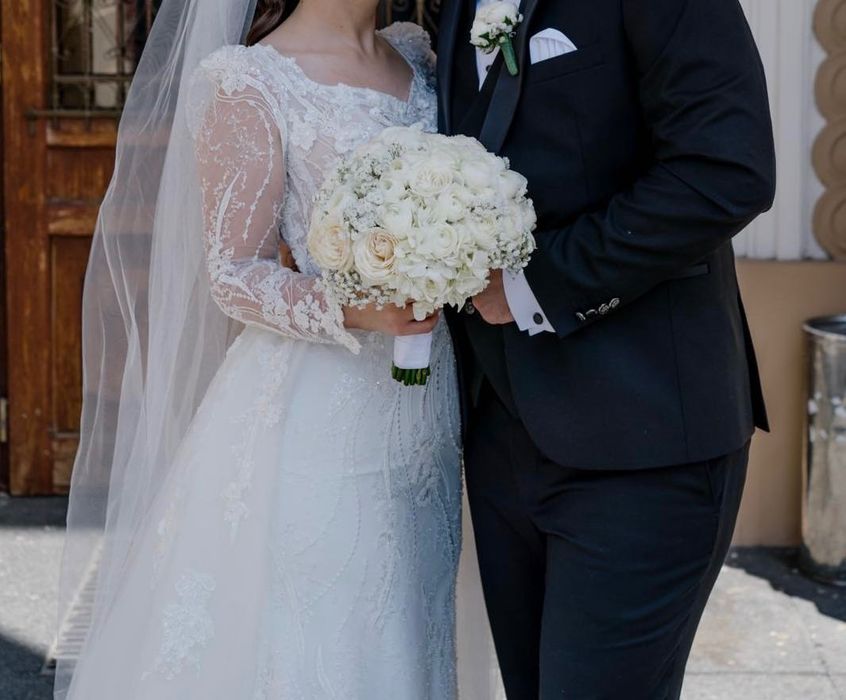 Vând rochie de mireasă, în stare impecabilă, mărimea S-M