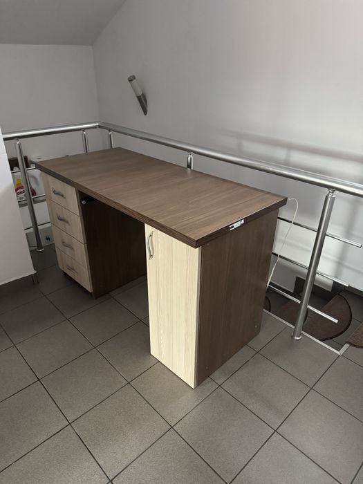 Birou dormitor cu sertare