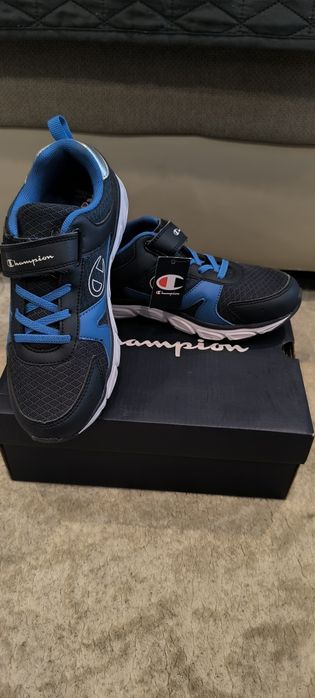 Детски нови маратонки, спортни обувки и планински обувки с етикет