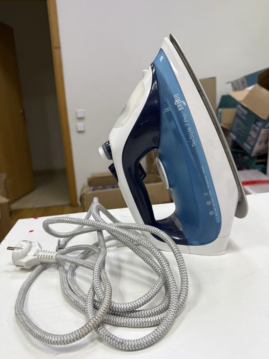 Утюг braun синий
