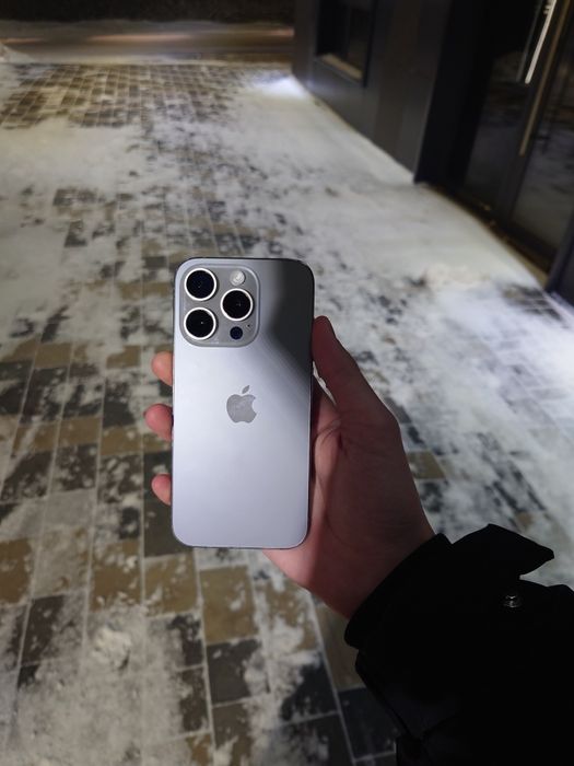 Iphone 15 pro Natural titanium