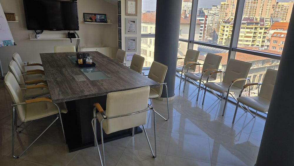 Конферентни столове и маса