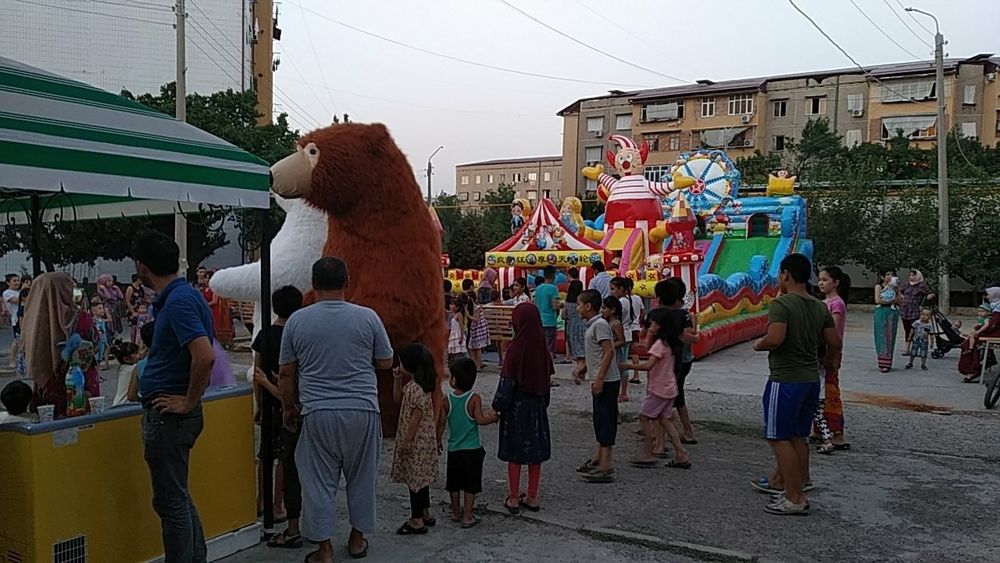 2 ta batut 1 ta bolalar atraksioni sotiladi