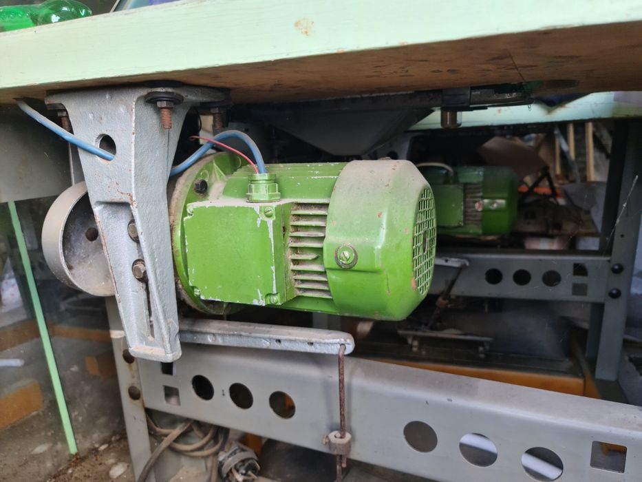 Продам швейные машинки 22 клас