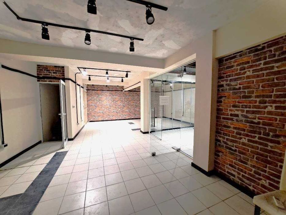 Дава се под наем Магазин в София, Център - 126 кв.м за 1200 € - Снимка #5