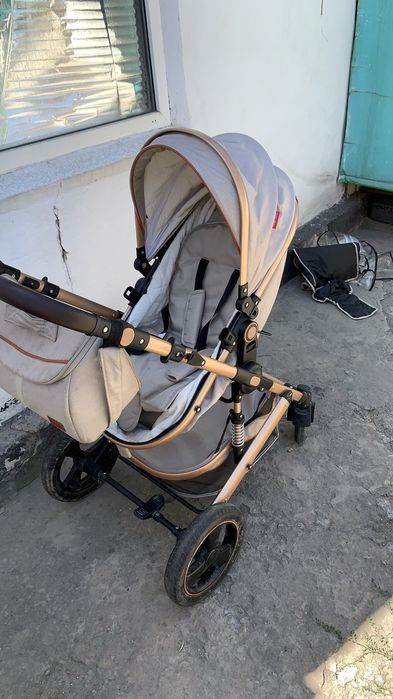 Коляска бежевый детский