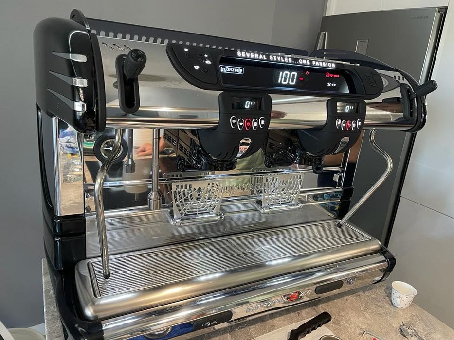 Triporteur Ape Piaggio café