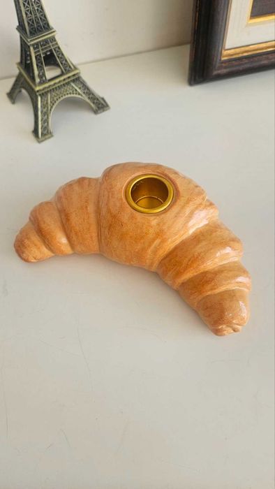 Свещник кроасан от керамика