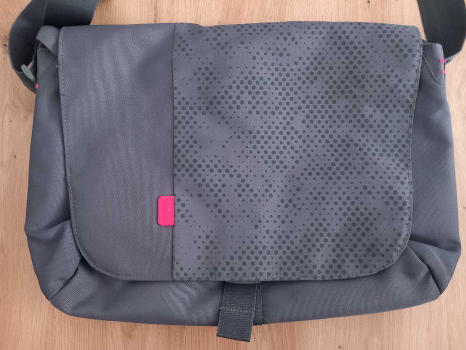 Бизнес Чанта за Лаптоп и Документи Dicota Messenger