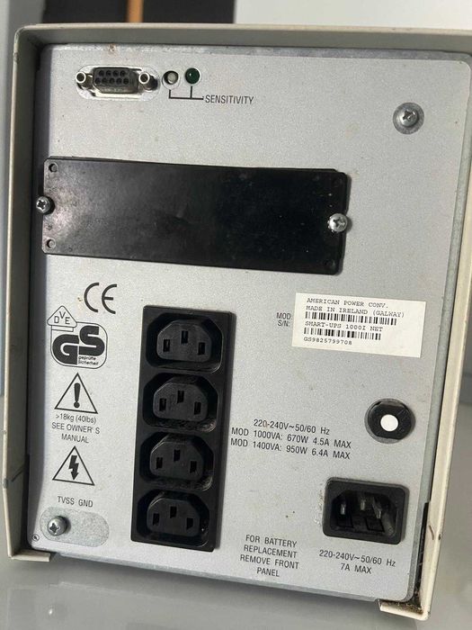 SmartUPS APC 1000 - Sursa neintreruptibila