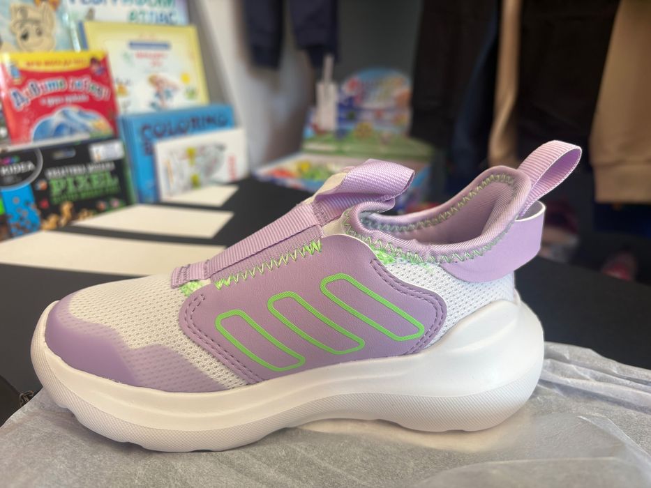 Маратонки на Adidas/момиче