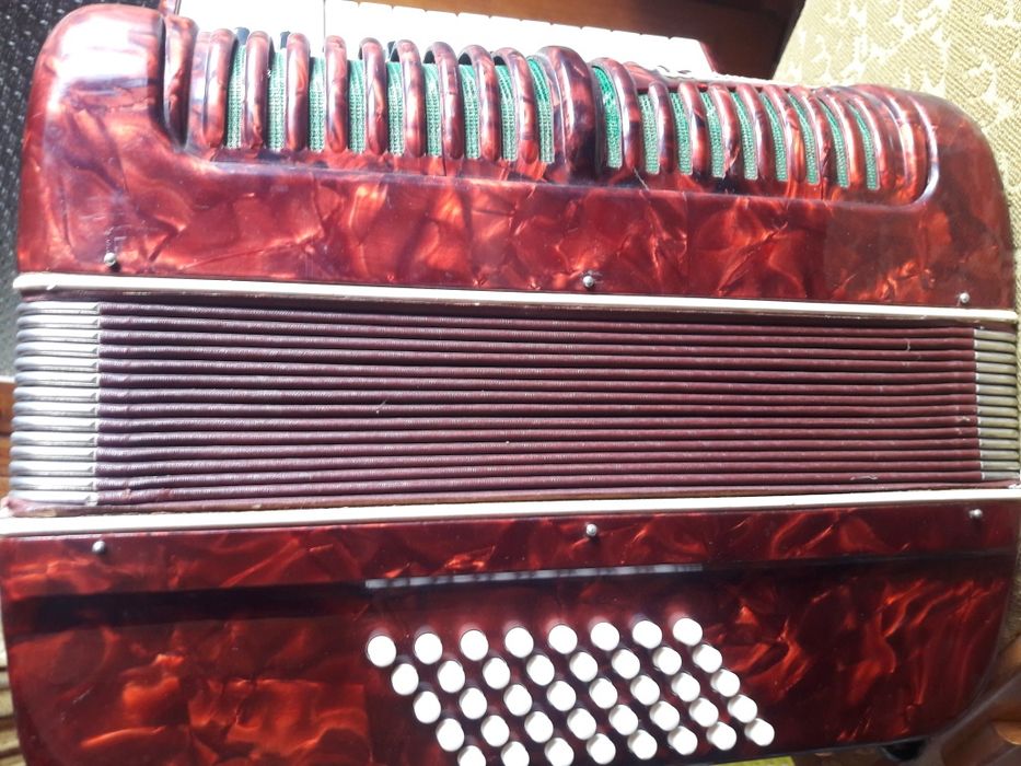 Акордеон Перфектен