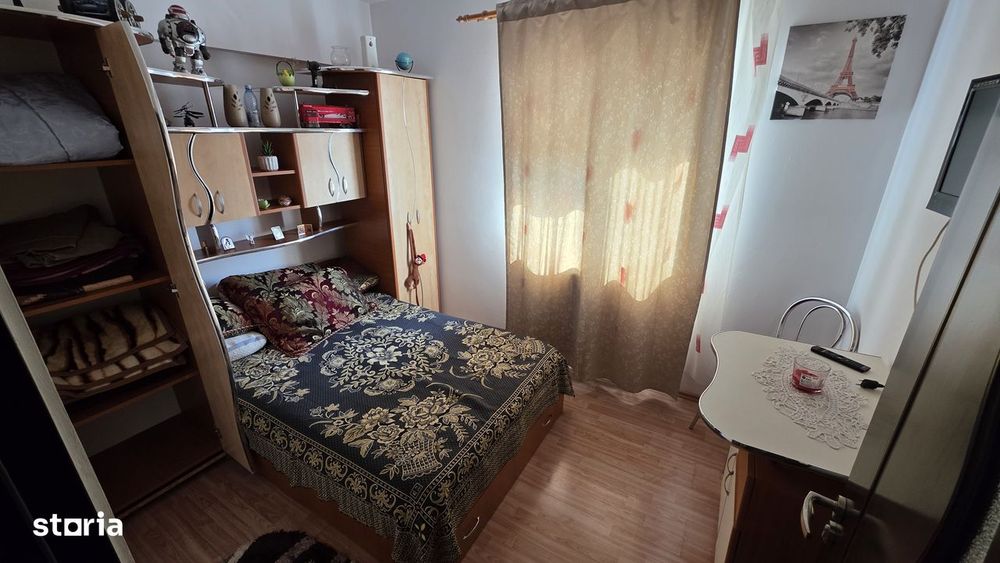 Vand ap cu 3 camere zona Posta 4