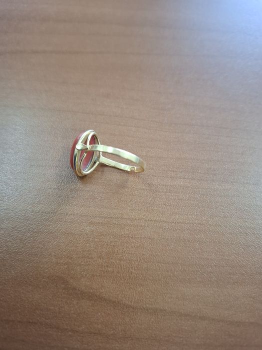 Inel aur 18k,  piatra coral natural