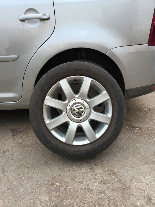 Vând  vw touran 1,4 benzină,,euro 5,recent înmatriculat