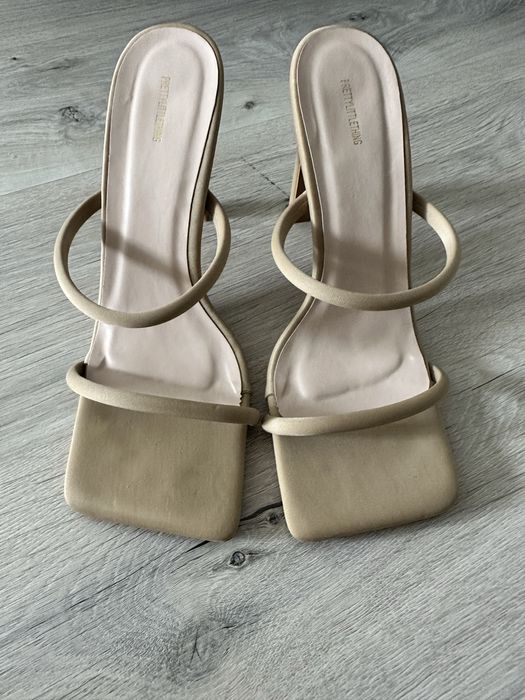 Saboti Pretty Little Thing