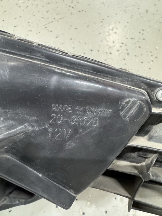 Фары Тойота 4 руннер