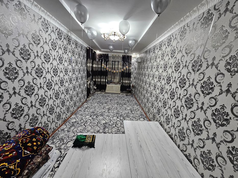 Vayenniy garadok "CLAVEJIO" gasti yoninida 2 sotixli  kotedj sotiladi.