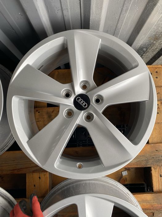 17 цола 5 х 112 мм Сеат Леон , Seat Leon , Фолксваген , VW , Ауди