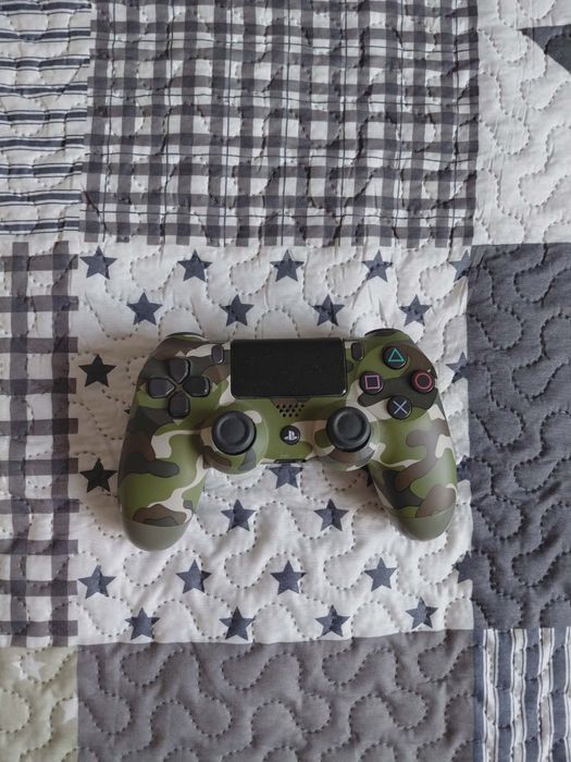 Продавам Play station 4