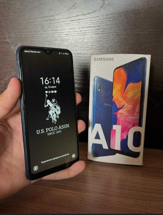 Samsung A10. продам телефон